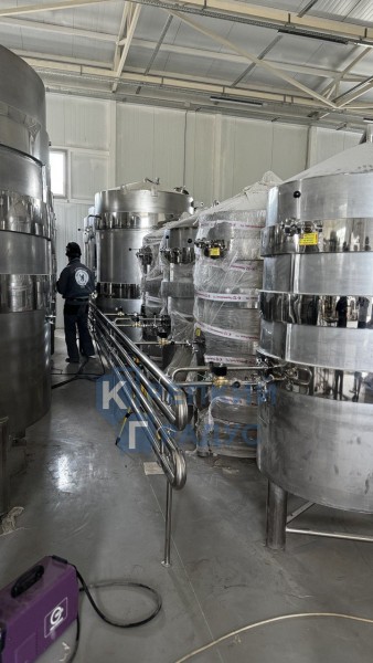 Винификатор из нержавеющей стали "HUDSON’S BREWERY EQUIPMENT" V= 2.5м3 с рубашкой охлаждения (термоизолированный) БЕЛОЕ